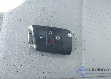 2019 Volkswagen Tiguan 2.0T Se/2.0T Sel/2.0T Sel R-Line/2.0T Sel R-Line Black from USA, damaged, VIN 3VV2B7AX1KM150482